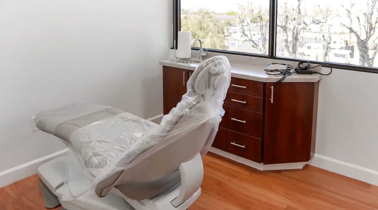 Bright treatment room for weekend emergency visits from Ventura