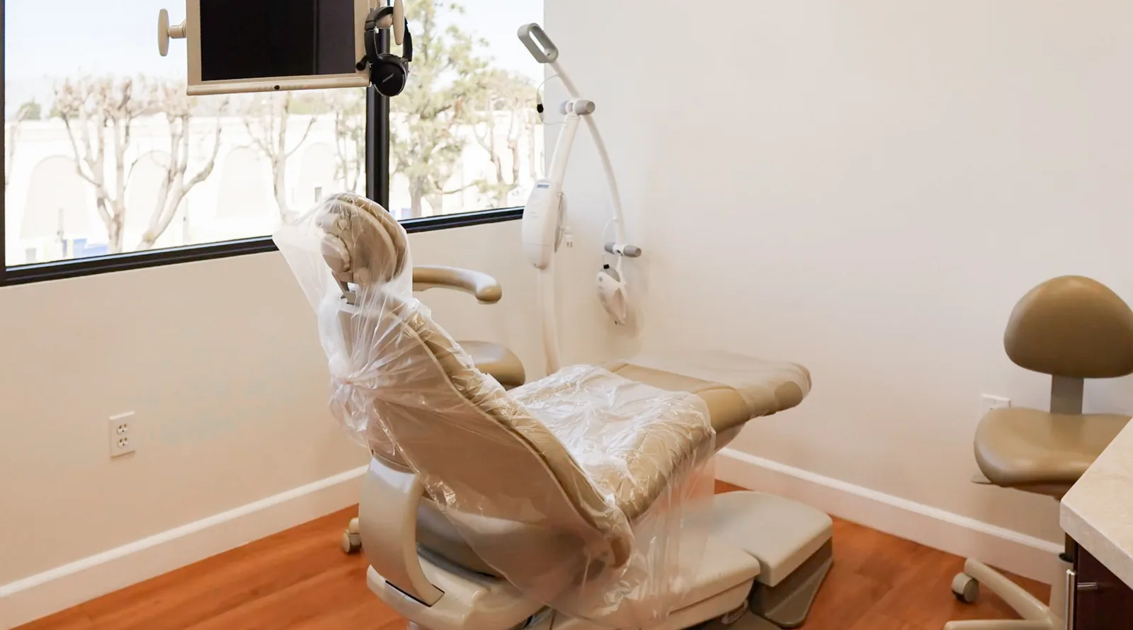 Inside Seren Advanced Dentistry Oxnard — Oxnard, CA (10)