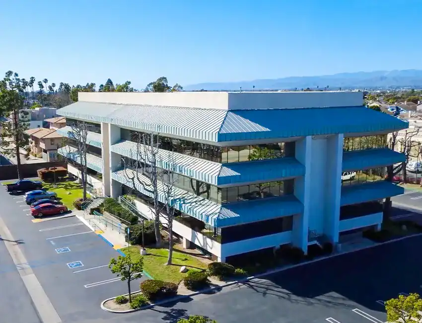 Inside Seren Advanced Dentistry Oxnard — Oxnard, CA (1)